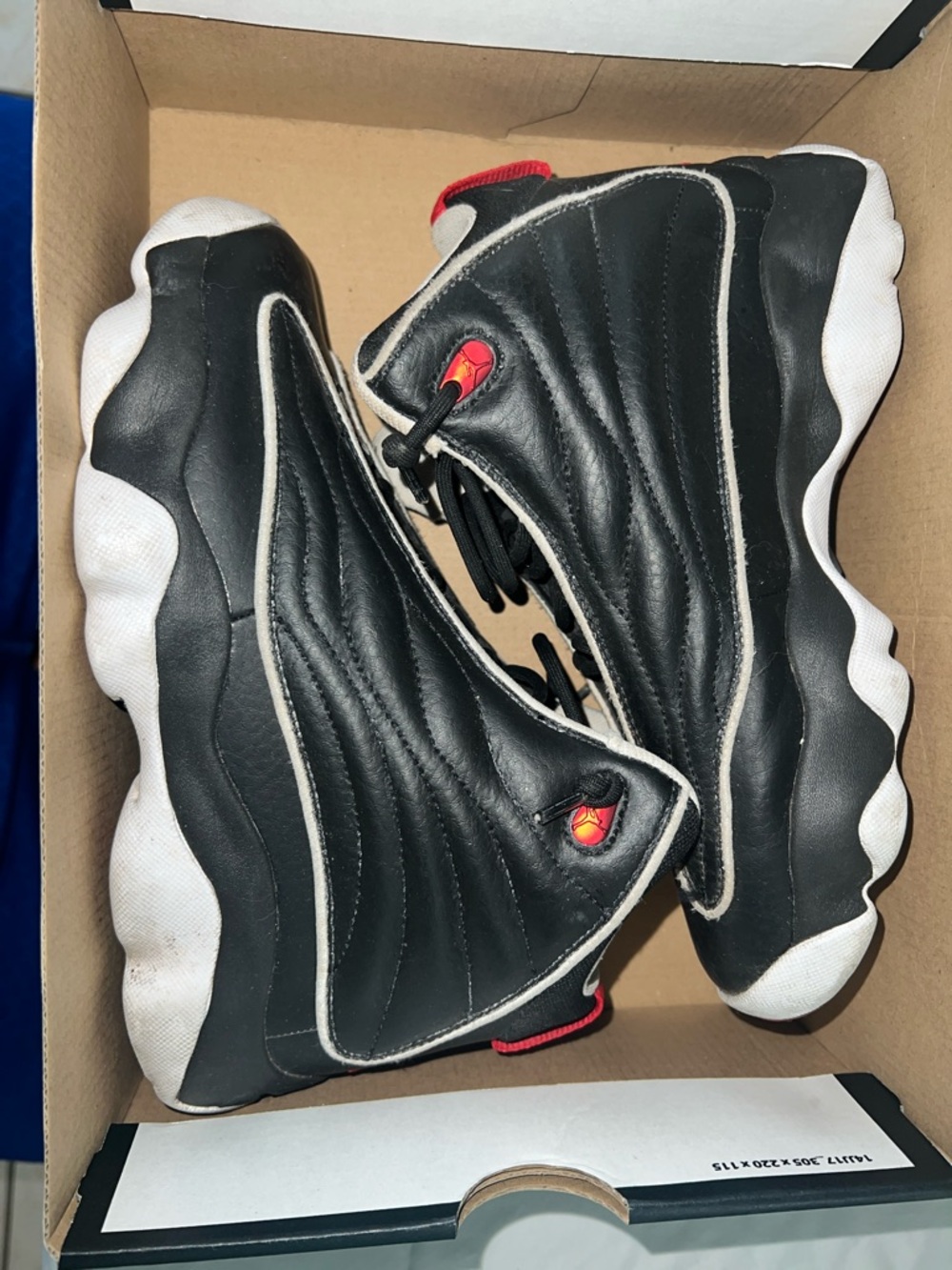 Air Jordan Pro Strong Mid Top Basketball Shoes